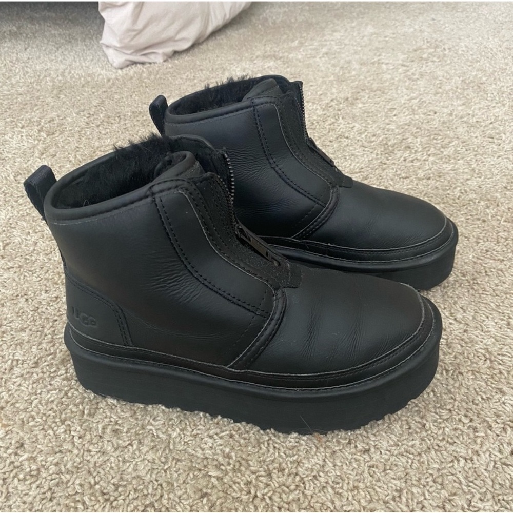 UGG neumel platform zip